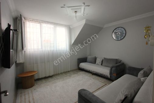 İsmailağa Mevkiinde, Merkezi Konumda2+1 Satılık Daire