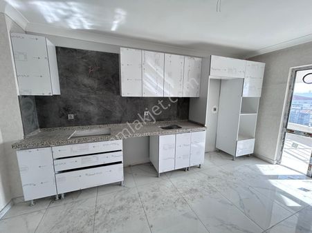 Lider Emlak'tan Güneşevlerde Sıfır 3+1 Satılık Daire