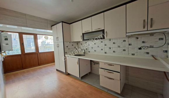 İncirli Acill Dumlupınar Okulu Yakını 3+1 Giriş Kat Yapılı