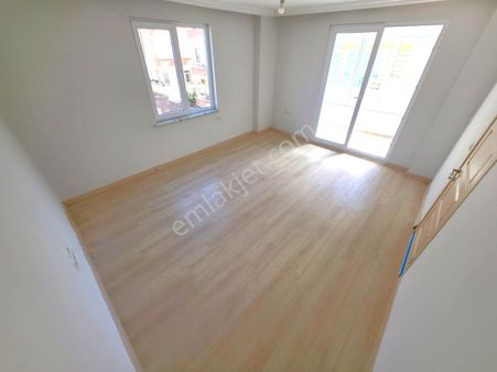 Akçay'da Aygül'den Ara Kat Masrafsız Hemen Oturuma Hazır Ayrı Mutfak Kaçmaz Fırsat 2+1 Satılık Daire