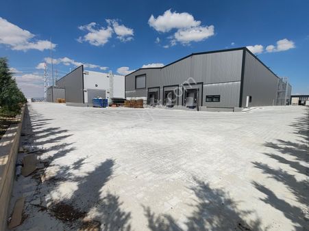 Kos Gayrimenkulden Lojistik İçin Uygun Yükleme Rampalı Depo