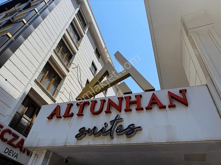 Kavaklı Altunhan Suites Boş 4+1 Satılık Daire