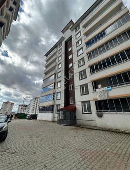 Detay Dan Erzurum Yakutiye Hilalkent Te Satılık 4+1 Daire