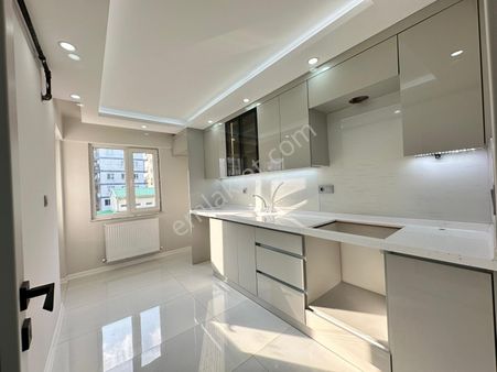 Aynı Ali Mahallesinde Full Tadilatlı 3+1 Aradığınız Satılık Daire