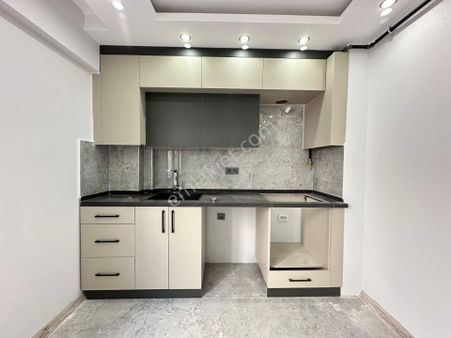 Utku Mahallesinde 2+1 Oturuma Hazır Sıfır Bina