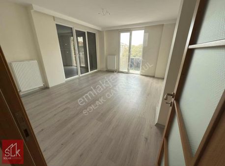 Solak Gyd'den Sahil Ve Çarşıya Yakın Geniş Kullanımlı 3+1 Daire