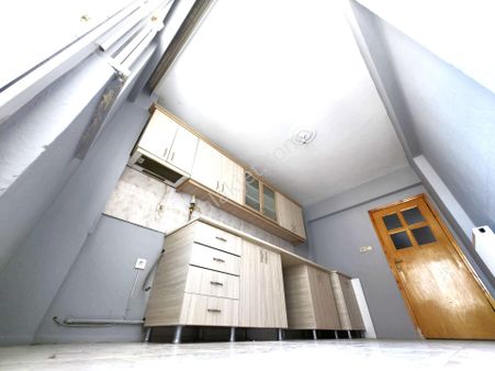 Akçay'da Site İçerisinde Ön Cephe Ara Kat Ayrı Mutfak Çift Balkonlu Kaçmaz Fırsat 3+1 Satılık Daire