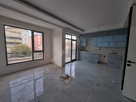 Çarşı Merkezde Satılık Sıfır Daire