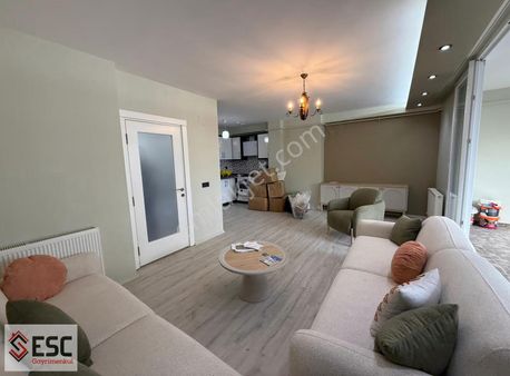 Esc'den Deniz Mh,de Geniş M2 Havuzlu Site İçi 2,5+1daire Esc1836