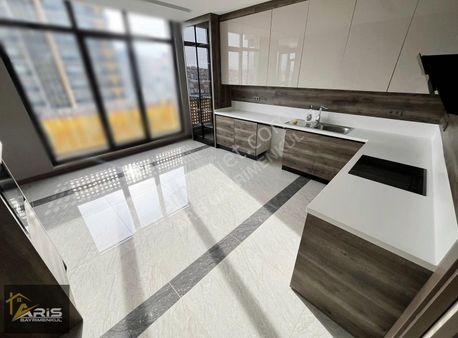 *aris'ten Yozgat Bulvarı Cephe Panoramik Manzaralı Delüx 4,5+1*