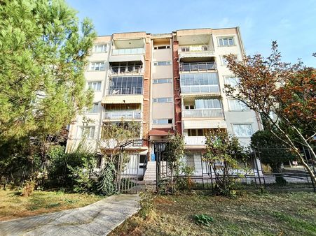 Ataevler Cumhuriyet Mh.de Masrafsız Bakımlı Kiralık 4+1 Daire