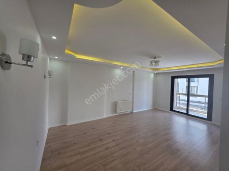 Menderes Merkezde Oturuma Hazır 3+1 Satılık Daire – Krediye Uygun