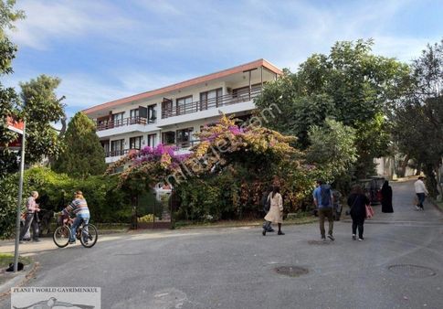 Planet’ten Merkezde Düz Ayak Bahçeli Bahçe Katı 4+1 Daire