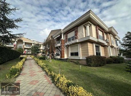 Uğurlu'dan Lüks Ve Modern Aile Sitesinde Kiralık 4+1 215m2 Daire