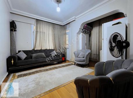 Güngören Güneştepe De Satılık 3+1,120m2 Yüksek Giriş Temiz Daire