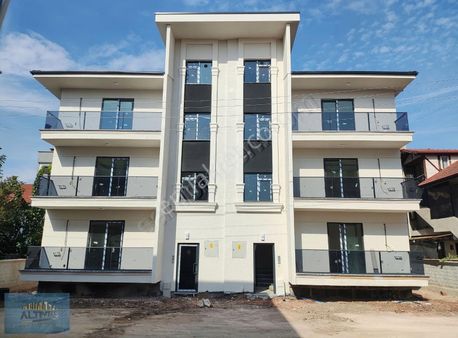 Serdivan'da Çok İyi Konumda Satılık 2+1 Daire