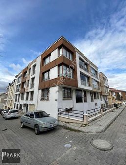 Park Gayrimenkul'den Kaplanlı Caddesi Üzeri Satılık 3+1 Daire