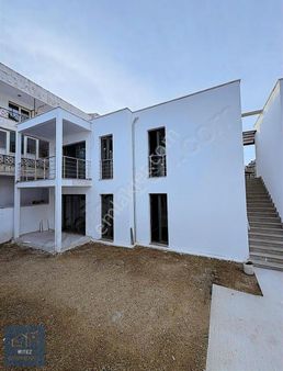 Bodrum Konacık'da Kiralık Sıfır 2+1 Bahce Katı Ve Üst Kat Daire