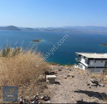 Boğaziçinde Deniz Manzaralı 504 M2 İmarlı Arsa