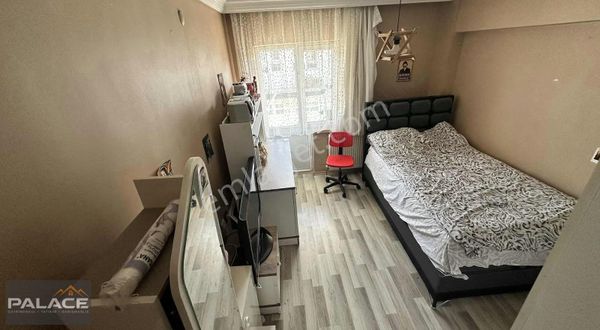 Palace'dan Batıkentte Öz Petek 5 De Mükemmel Konumda 3+1 Satılık