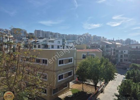 Kuşadası Marina'da Merkezi Lokasyonda 3+1 Büyük Ara Kat Daire