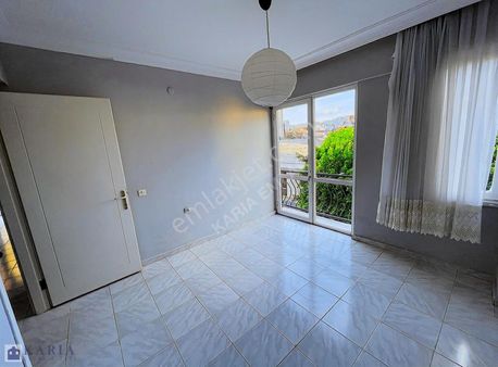 Merkezi Konumda 2+1 Geniş Ve Ferah Kiralık Boş Daire