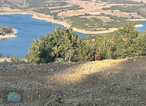 Göl Manzaralı Acil Satilik Arsa