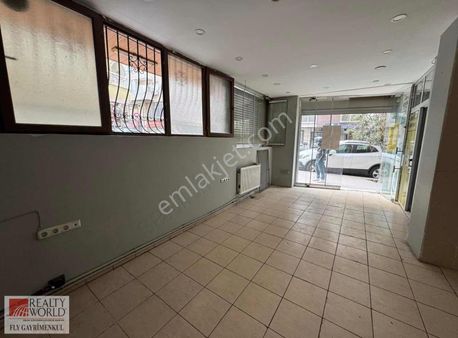 Rw - Fly'den Murat Caddesinde Kiralık Dükkan