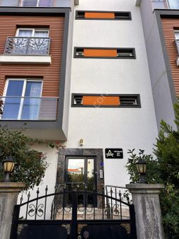 Kuşadası Davutlar Pazaryeri Yakını Satılık 2+1