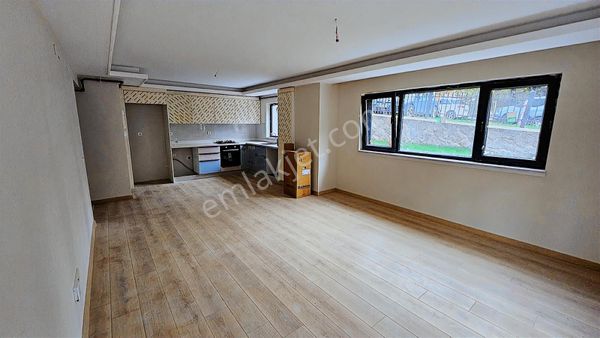 Arel'den Anıttepe Semti Gençlik Yakını Yeni Bina Düz Giriş 2+1