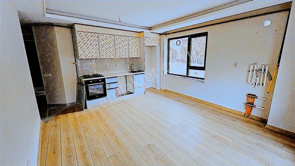 Arel'den Maltepe Gençlik Yakını Yeni Bina Düz Giriş Önü Açık 1+1