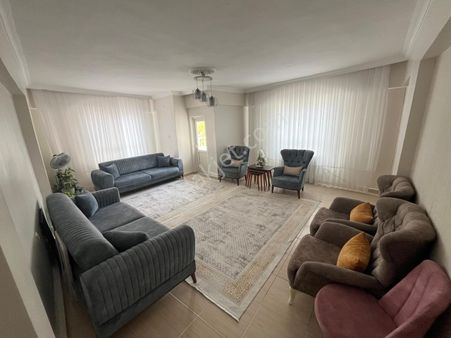 Makro Life Gayrimenkul'den Satılık 3+1 Konforlu Fırsat Daire