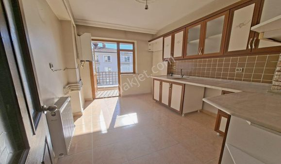 Kuşcağız Hastaneler Bölgesinde 3+1 Katta Güneşi İçinde Fırsatt