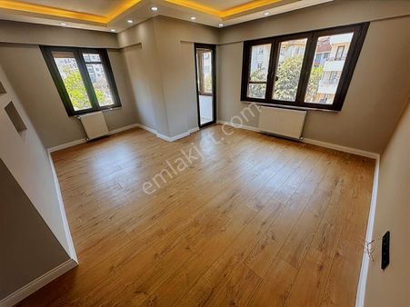 Tamiş'den Altıntepede Cadde Üzeri Sahile Yakın Asansörlü3.kat2+1