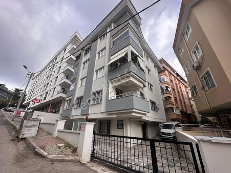 Tamiş'den Altıntepe'de Genç Bakımlı Binada Lüx Yapılı Ön Ceph2+1