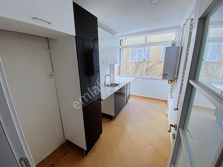 Tamiş'den Altayçeşme'de Yatırımlık Binada Balkonlu 1.katta 2+1