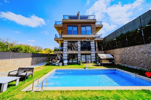 Darıca Bayramoğlu Site İçinde Satılık 5+1 Lüx İkiz Villa