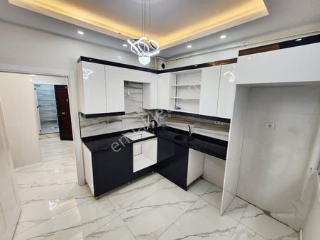 Furkan Emlak'tan Hürriyet Mah.2+1 110m2 Yüksek Giriş Ebeveyn Banyolu Fırsat Daire