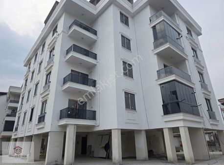 Cumhuriyet Mah Deniz Tarafı 50 M2 Fulbitmiş1+1 Daire Satılık