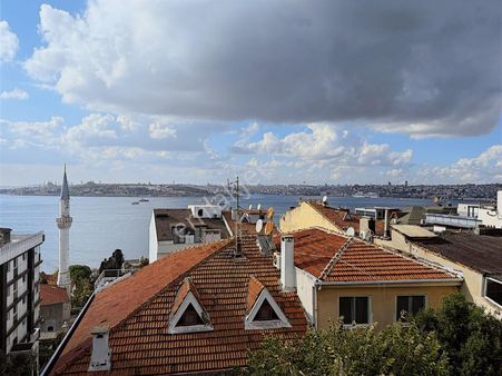 Üsküdar Salacak'ta Boğaz Manzaralı Yeni Binada 3 + 1 Satılık