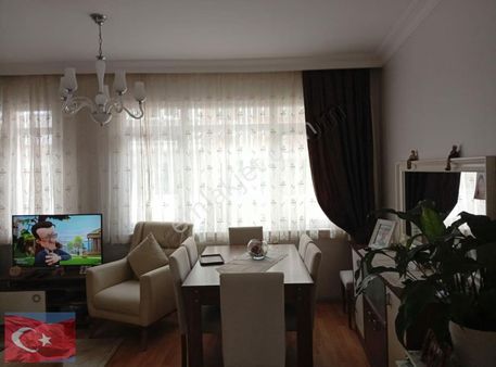 Kocamustafapaşa Hacıkadın Cd. Satılık 1. Kat Daire