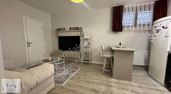 Uslu Caddesine 4. Bina Sıfır Eşyalı Tüm Fatura Dahil 1+1