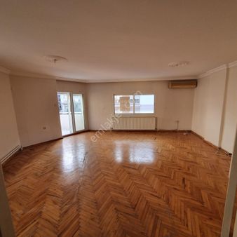 Bostanlı Mah. 2011 Sokak’ta Ferah, Aydınlık, 3+1 Kiralık Daire