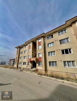 Işık Gayrimenkul'den Hilalkent Toki'de 1+1 Satılık Daire