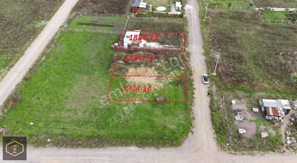 Zeybek Emlaktan Aqua Villalar Bölgesinde 945 M2 Arsamız Satılık