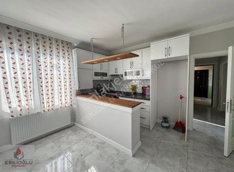 Eskioğlu'ndan Deniz Manzaralı Masrafsız 2+1 Daire