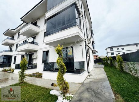 Denize Yakın Sıfır Havuzlu Binada Yerden Isıtmalı Özel 1+1 Daire