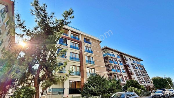 Weal World' Den İncirli De, K.otoparklı Yeni Binada, 3+1, Arakat Lüks Daire ...