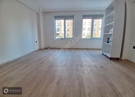 Hüsnü Karakaş'da 2+1 Havuzlu Site İçerisinde Daire