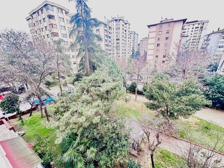 Turyap'tan Minibüs Caddesine Yakın Konumda Arakat Balkonlu 3+1